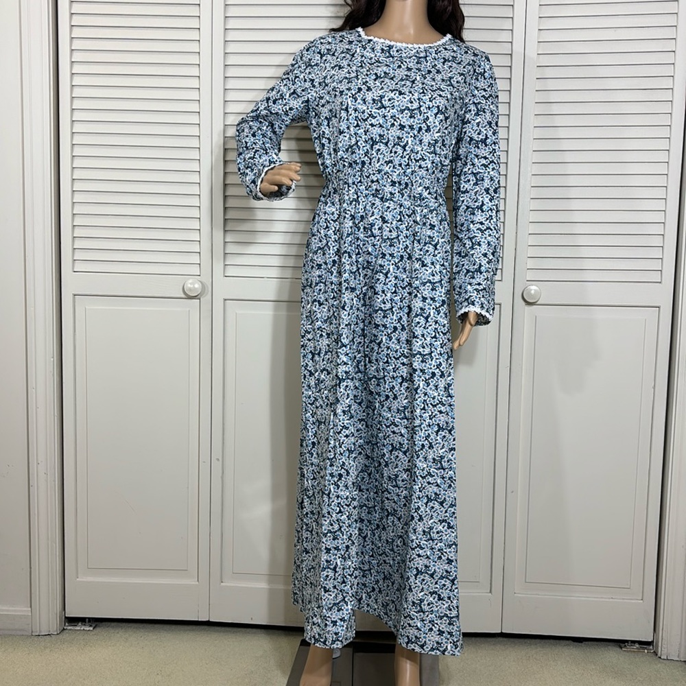 Scarlet Darkness Floral Deluxe Colonial Costume Dress Medium